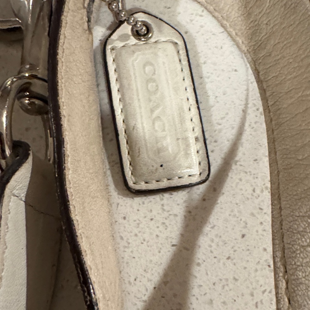 Coach Off-White Leather Shoulder Bag - Picture 6 of 6